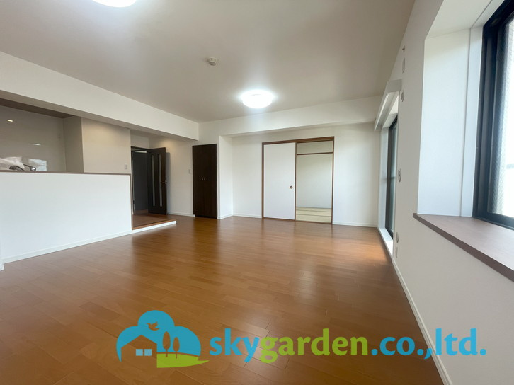 コスモ茅ヶ崎ベルセーヌの居間・リビング