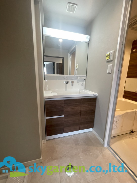 コスモ茅ヶ崎ベルセーヌの独立洗面台