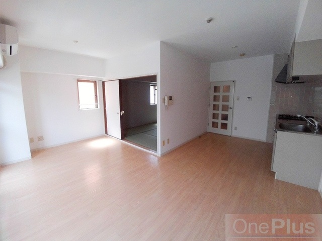 プリメーラリヨンの居間・リビング