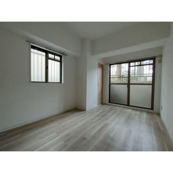 プリメーラリヨンの居間・リビング