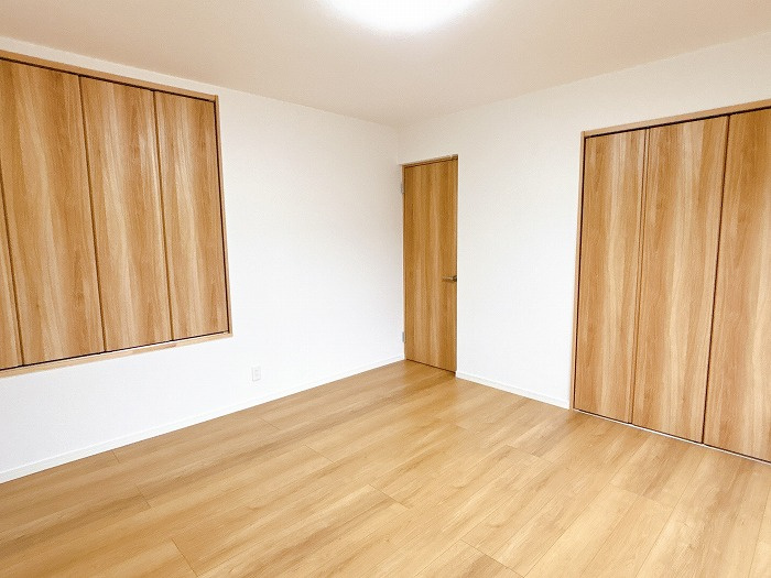 リフォーム　中古戸建　大垣市菅野1丁目　昭和52年築の洋室|二階西洋室