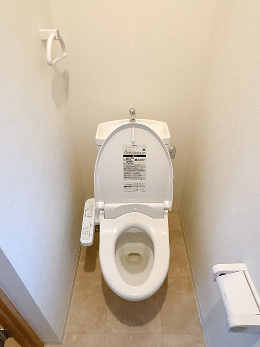 リフォーム　中古戸建　大垣市菅野1丁目　昭和52年築のトイレ|新品交換済み！ウォッシュレット付き