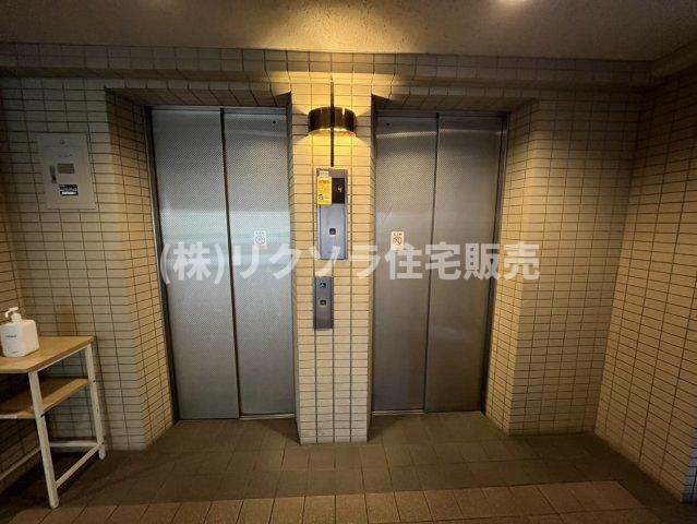 グランコープ津田 A棟のその他共用部分|エレベーター2基
■物件内覧・資金計画相談・住宅ローン相談、リフォーム相談、お問合せ受付中■
※当日・翌日のご内覧、ご相談はお電話でのお問合せがスムーズです！