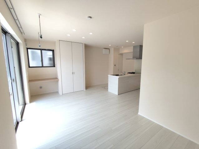 フリージア一色の居間・リビング