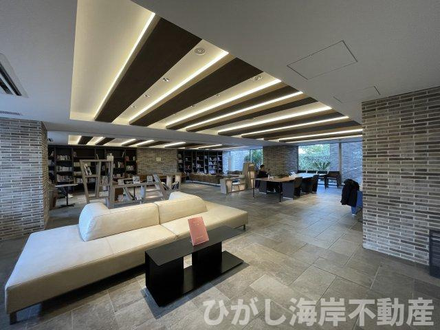 プレミスト湘南辻堂アクアフェイスのその他共用部分|共有スペースに便利な図書館を完備