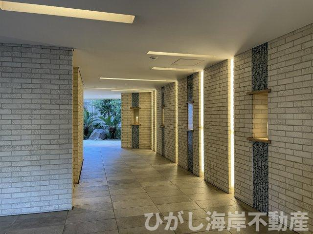 プレミスト湘南辻堂アクアフェイスのその他共用部分|屋根付き廊下で天候を気にせず快適