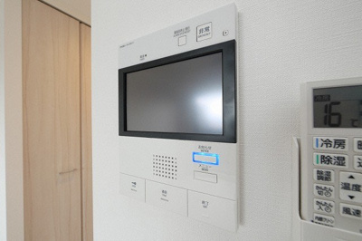 【セキュリティ】 | S-RESIDENCE都島Lux | モニター付きインターホンです