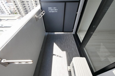 【バルコニー】 | S-RESIDENCE都島Lux | 暖かな日差しのふりそそぐバルコニー
