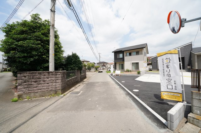 新築　太田市鳥山上町第3　Livele Garden.S　1号棟の前面道路含む現地写真|現地写真　西側接道幅員約4ｍ