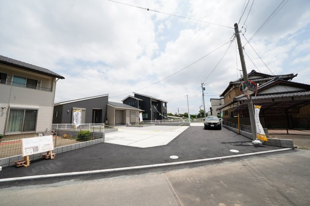 新築　太田市鳥山上町第3　Livele Garden.S　2号棟の前面道路含む現地写真|現地写真　西側接道幅員約4ｍ　
