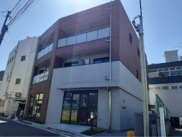 【外観】 | NOAH碇屋 | 鉄筋コンクリート造のがっちりとした建物。