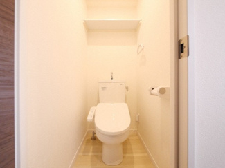 【トイレ】 | コートエスト都島 | 落ち着いた色調のトイレです