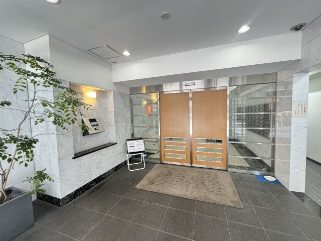 マンションVIP日本橋浜町のエントランス|オートロックも完備されたエントランスホール