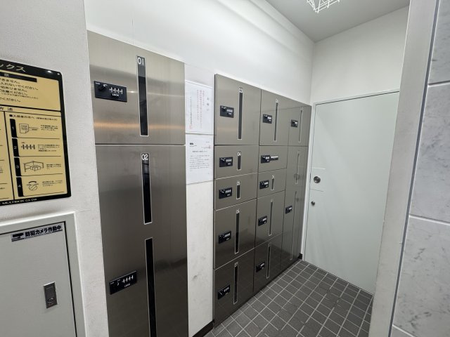 マンションVIP日本橋浜町のその他共用部分|24時間荷物の受け取り可能な宅配BOX付