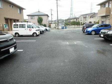 コートエストＢの駐車場