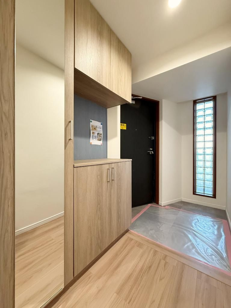 府中市浅間町３丁目の中古マンションの玄関