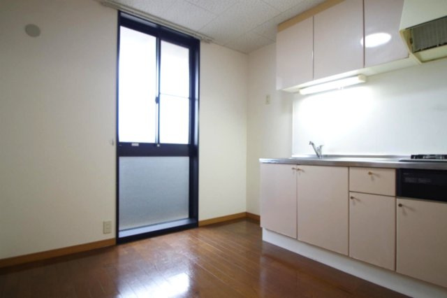 ルミエール一吉の居間・リビング