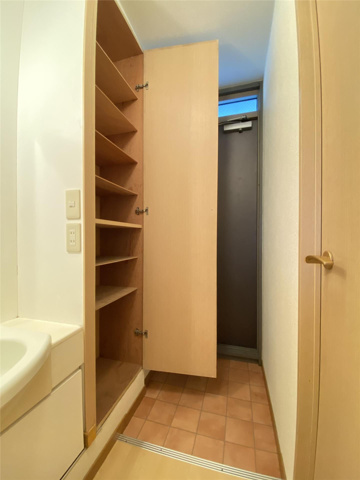 ルミエール一吉の玄関