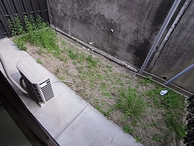 神戸市長田区上池田３丁目のアパートのバルコニー