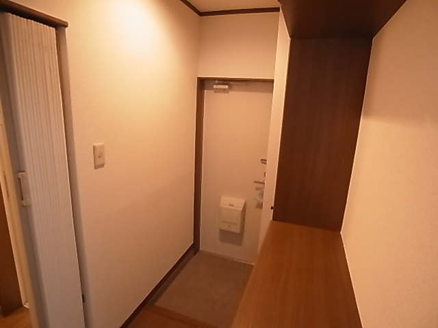 神戸市長田区上池田３丁目のアパートの玄関