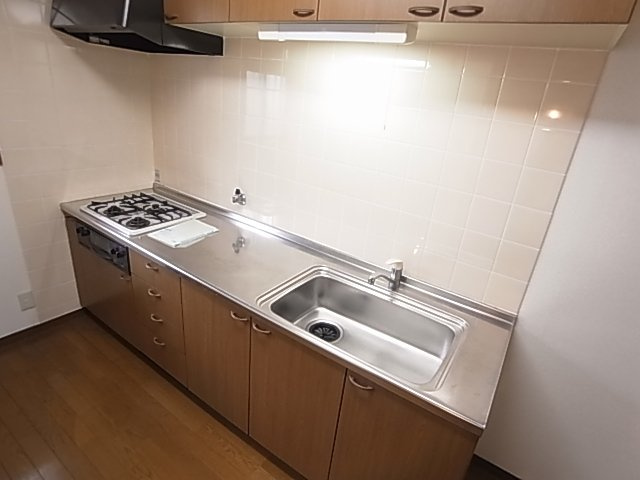 神戸市長田区上池田３丁目のアパートのキッチン