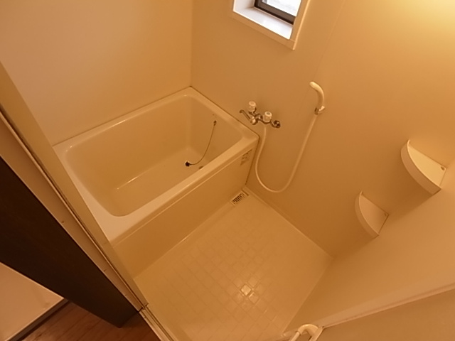 神戸市長田区上池田３丁目のアパートの浴室