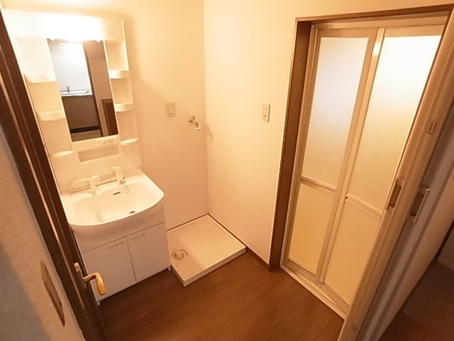 神戸市長田区上池田３丁目のアパートの洗面所