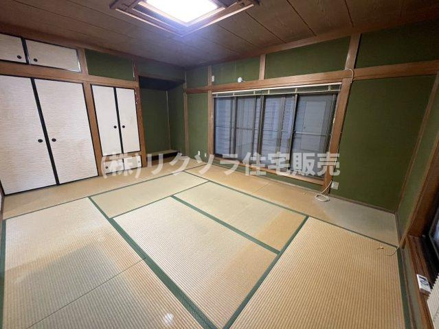 星丘2丁目　中古一戸建ての和室|和室8.0帖
物件内覧・資金計画相談・住宅ローン相談、リフォーム相談、お問合せ受付中■
※当日・翌日のご内覧、ご相談はお電話でのお問合せがスムーズです！