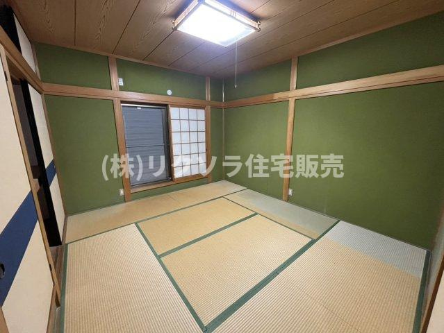 星丘2丁目　中古一戸建ての子供部屋|和室10.0帖
■物件内覧・資金計画相談・住宅ローン相談、リフォーム相談、お問合せ受付中■
※当日・翌日のご内覧、ご相談はお電話でのお問合せがスムーズです！