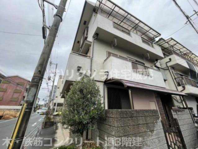 星丘2丁目　中古一戸建ての構造・工法・仕様|木・鉄筋コンクリート造3階建て
■物件内覧・資金計画相談・住宅ローン相談、リフォーム相談、お問合せ受付中■
※当日・翌日のご内覧、ご相談はお電話でのお問合せがスムーズです！