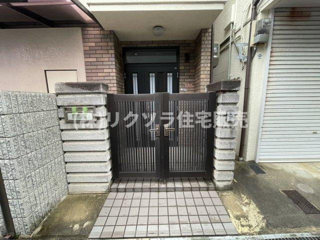 星丘2丁目　中古一戸建ての玄関|■物件内覧・資金計画相談・住宅ローン相談、リフォーム相談、お問合せ受付中■
※当日・翌日のご内覧、ご相談はお電話でのお問合せがスムーズです！