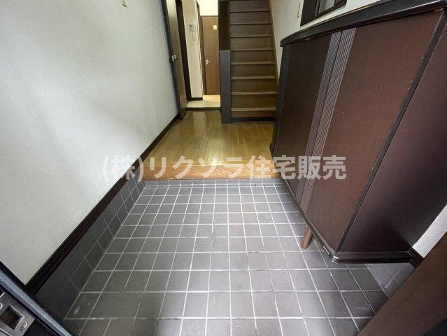 星丘2丁目　中古一戸建ての内装|玄関内部
■物件内覧・資金計画相談・住宅ローン相談、リフォーム相談、お問合せ受付中■
※当日・翌日のご内覧、ご相談はお電話でのお問合せがスムーズです！