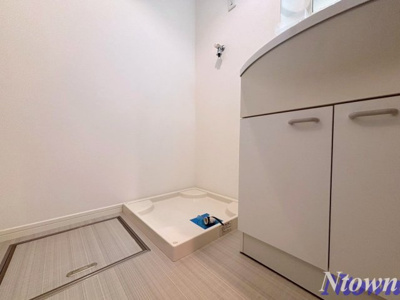 【設備】 | コンフォート本陣 | 洗濯機置き場です。