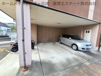 【駐車場】