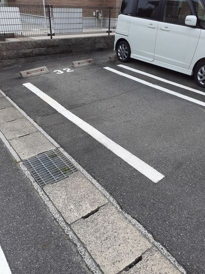 アルバニー浄水Ｃの駐車場