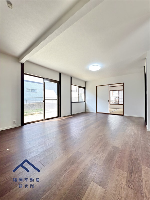 筑紫野市美しが丘南４丁目　戸建ての居間・リビング