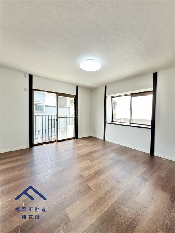 筑紫野市美しが丘南４丁目　戸建ての洋室