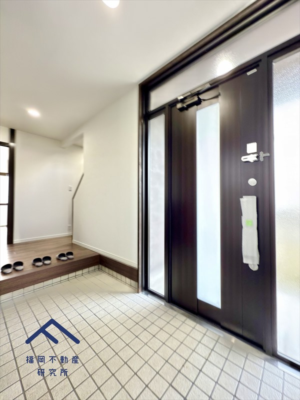 筑紫野市美しが丘南４丁目　戸建ての玄関