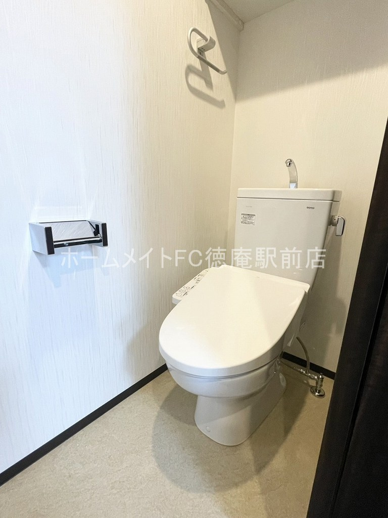 東大阪市森河内西２丁目の賃貸マンションのトイレ