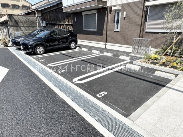 東大阪市森河内西２丁目のアパートの駐車場