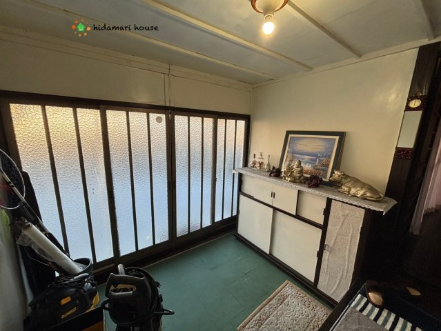 野田市柳沢　古民家住宅　121坪の玄関|ゆったりとした玄関スペースです。