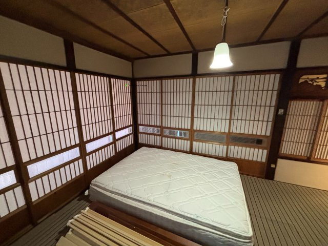 野田市柳沢　古民家住宅　121坪の和室|ゆったりとした和室です！