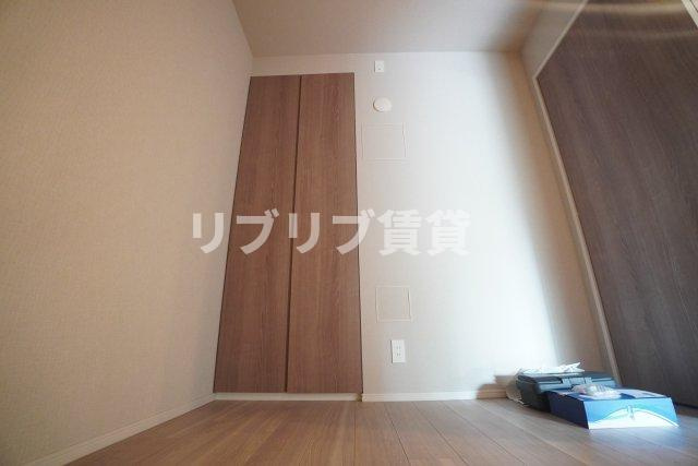 プレミスト千葉公園の洋室