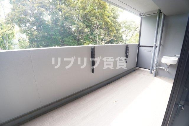 プレミスト千葉公園のバルコニー