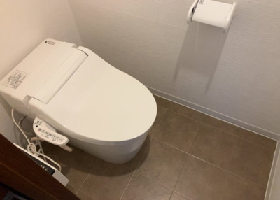 【トイレ】 | ライオンズガーデン相模原 | トイレは大きさや形、機能、抗菌性などが異なる多種多彩なタイプが各メーカーから出ています。それぞれに良さがあるため、事前にどういったタイプのトイレがいいのかをご家庭内で決めて、内見に行くといいでしょう。