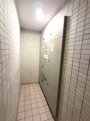 【設備】 | リステージ響の森横濱鶴見 | 荷物の受け取りに便利な宅配ボックスです。