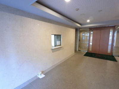 【エントランス】 | リステージ響の森横濱鶴見 | 管理人室です。