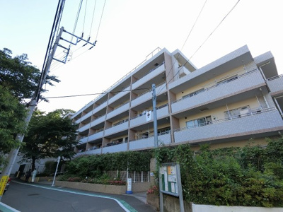 【外観】 | リステージ響の森横濱鶴見 | 総戸数107戸、2005年11月築、管理人は日勤勤務につき管理体制良好です♪