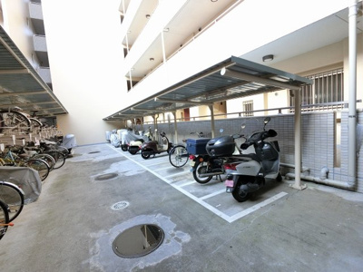 【駐輪場】 | リステージ響の森横濱鶴見 | 敷地内バイク置場です。