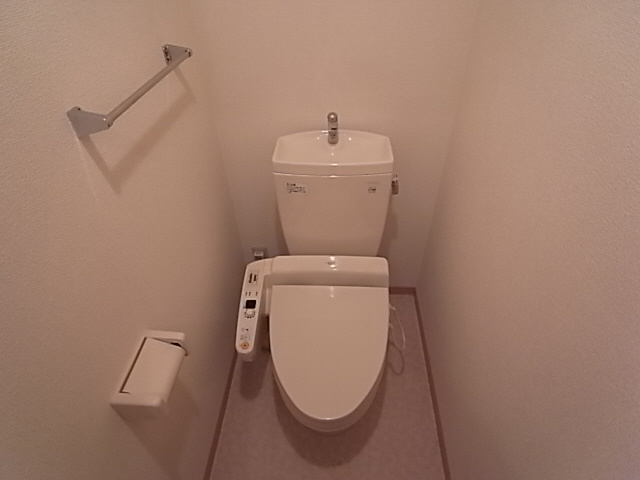 神戸市北区谷上西町のアパートのトイレ|ウォッシュレット付トイレ